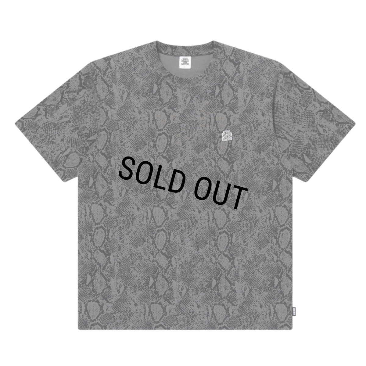 画像1: BlackEyePatch/SMALL OG PYTHON PATTERNED TEE（CHARCOAL） (1)