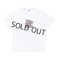 BlackEyePatch/KISSES ON OG LABEL TEE（WHITE）