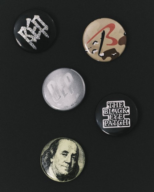 他の写真2: BlackEyePatch/ASSORTED BUTTON BADGES（MULTI）