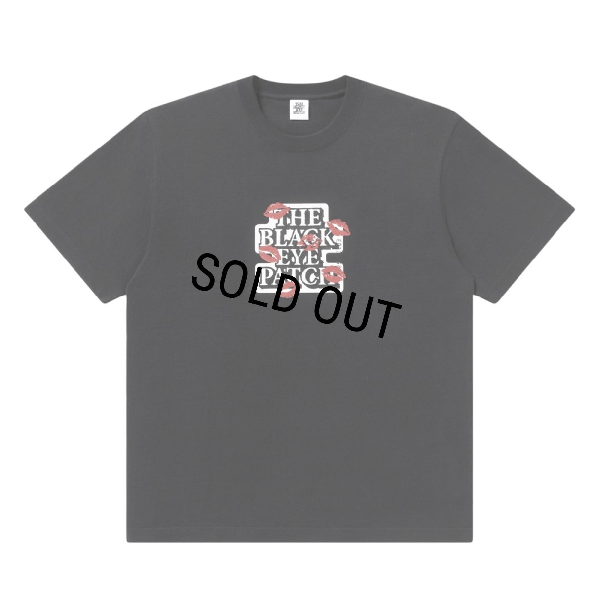 画像1: BlackEyePatch/KISSES ON OG LABEL TEE（BLACK） (1)