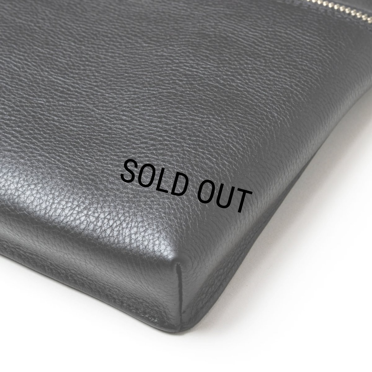 画像6: CALEE/STUDS LEATHER ZIP SACOCHE（BLACK）［レザージップサコッシュ-25春夏］ (6)