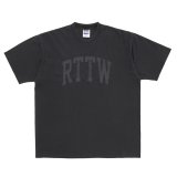 【25秋冬ご予約受付中！25年7月入荷予定】ROTTWEILER/RTTW TEE（BLACK）［ピグメント染めプリントT-25秋冬］