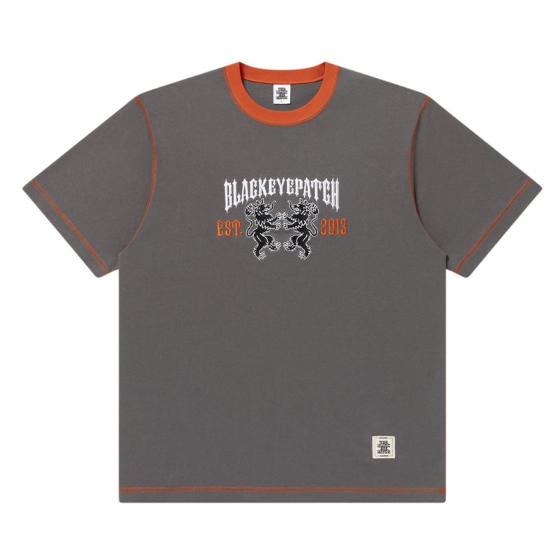 画像1: BlackEyePatch/HERALDIC COLLEGE STITCH TONED TEE(CHARCOAL)
