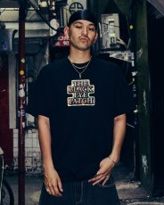 画像3: BlackEyePatch/CHOCOLATE CHIP CAMO OG LABEL TEE (BLACK) (3)