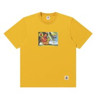 BlackEyePatch/DANCEHALL RADIO TEE（MUSTARD）