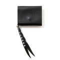 CALEE/PLANE LEATHER MULTI WALLET ＜STUDS CHARM＞（BLACK）［マルチウォレットwithスタッズチャーム-25春夏］