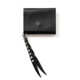 CALEE/PLANE LEATHER MULTI WALLET ＜STUDS CHARM＞（BLACK）［マルチウォレットwithスタッズチャーム-25春夏］