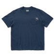 画像1: RATS/CIRCLE POCKET TEE BACK PRINT（NAVY）［プリントポケT-25春夏］ (1)