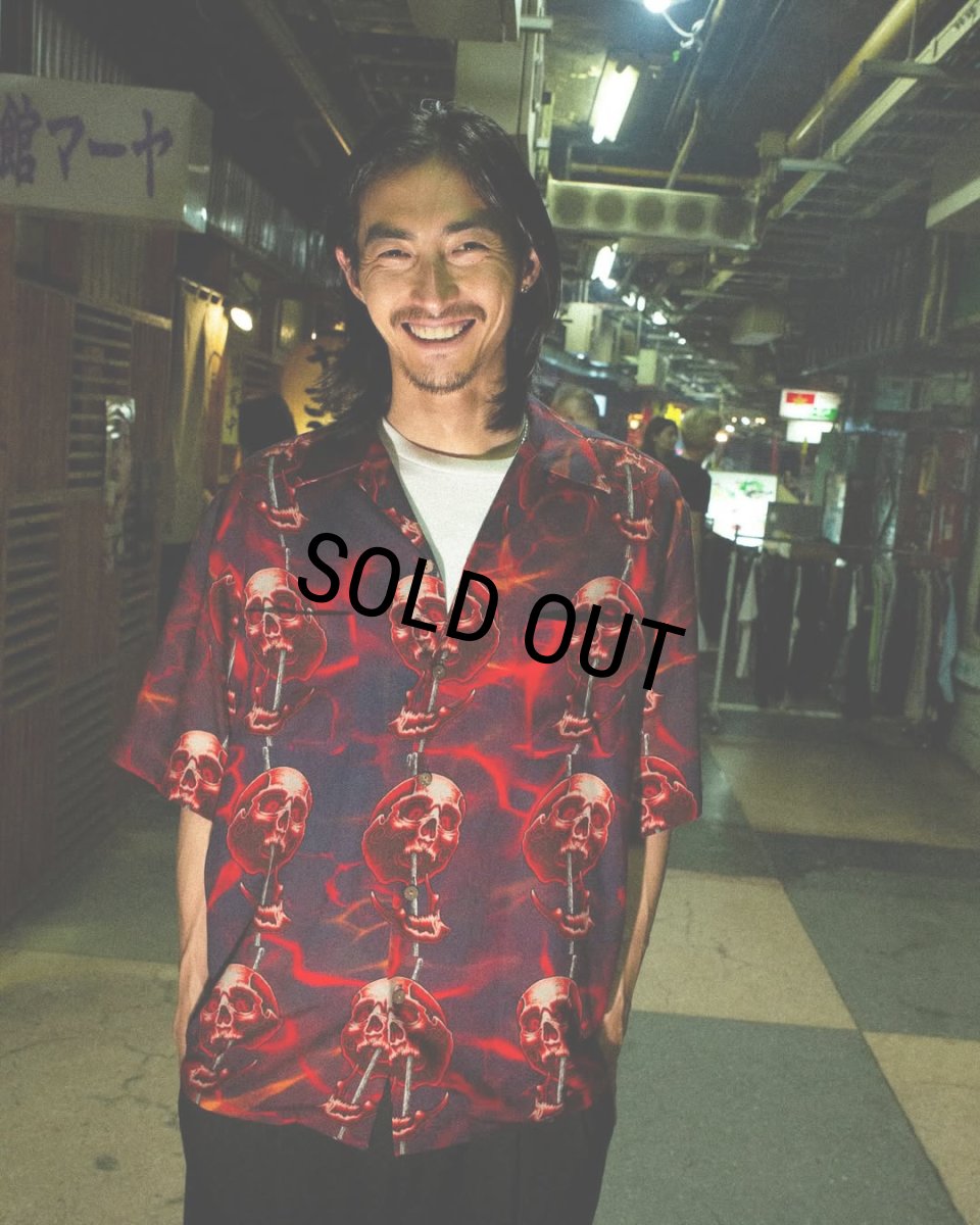 画像2: WACKO MARIA/56 TATTOO STUDIO / HAWAIIAN SHIRT（NAVY）［ハワイアンシャツ-25春夏］ (2)