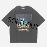 TIGHTBOOTH/INDEPENDENCE S/S T-SHIRT（Black）［プリントT-25夏］