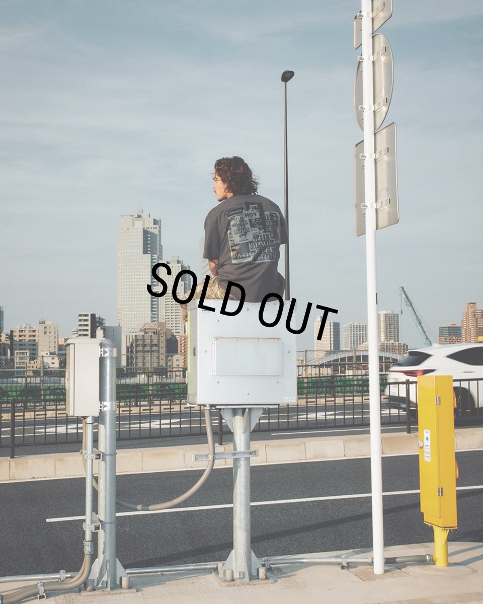 画像4: BlackEyePatch/GRAYSCALE LABEL PACK TEE（CHARCOAL） (4)