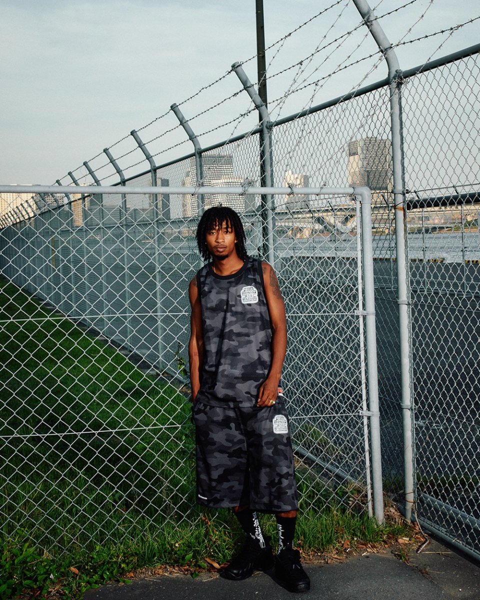 画像4: BlackEyePatch/SPRAYED OG LABEL BAGGY MESH SHORTS（BLACK CAMO） (4)