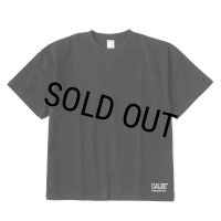 CALEE/CALEE NATIONAL LOGO TEE（BLACK）［ナショナルロゴT-25春夏］