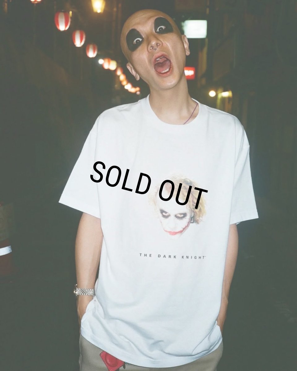 画像3: WACKO MARIA/THE DARK KNIGHT TRILOGY / T-SHIRT（WHITE）［プリント+刺繍T-25秋冬］ (3)