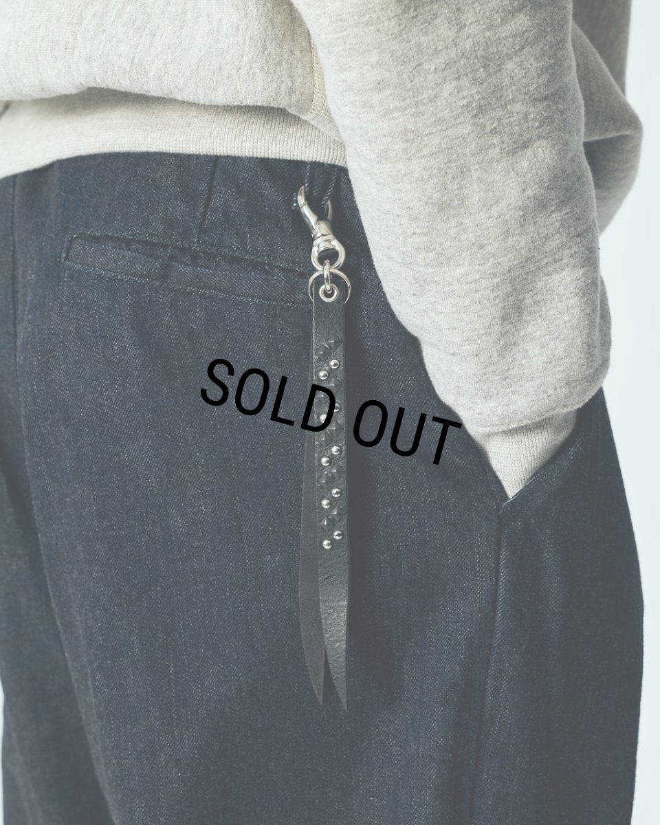 画像5: CALEE/ROUND & PYRAMID STUDS LEATHER SHORT KEY RING（BLACK）［スタッズレザーショートキーリング-25秋冬］ (5)