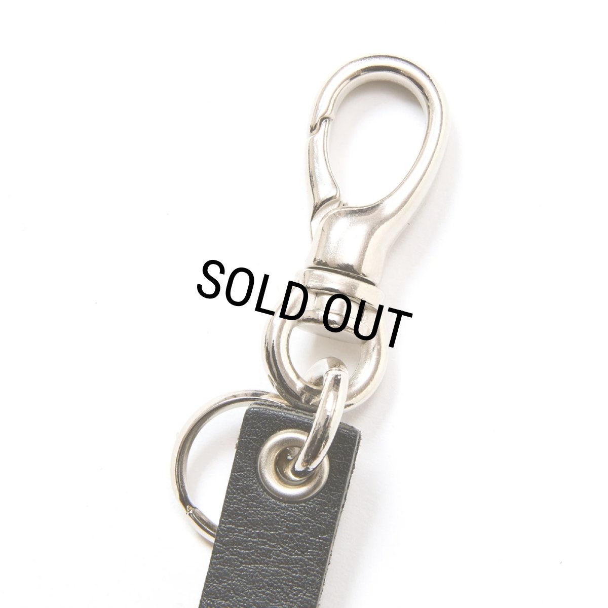 画像2: CALEE/ROUND & PYRAMID STUDS LEATHER SHORT KEY RING（BLACK）［スタッズレザーショートキーリング-25秋冬］ (2)