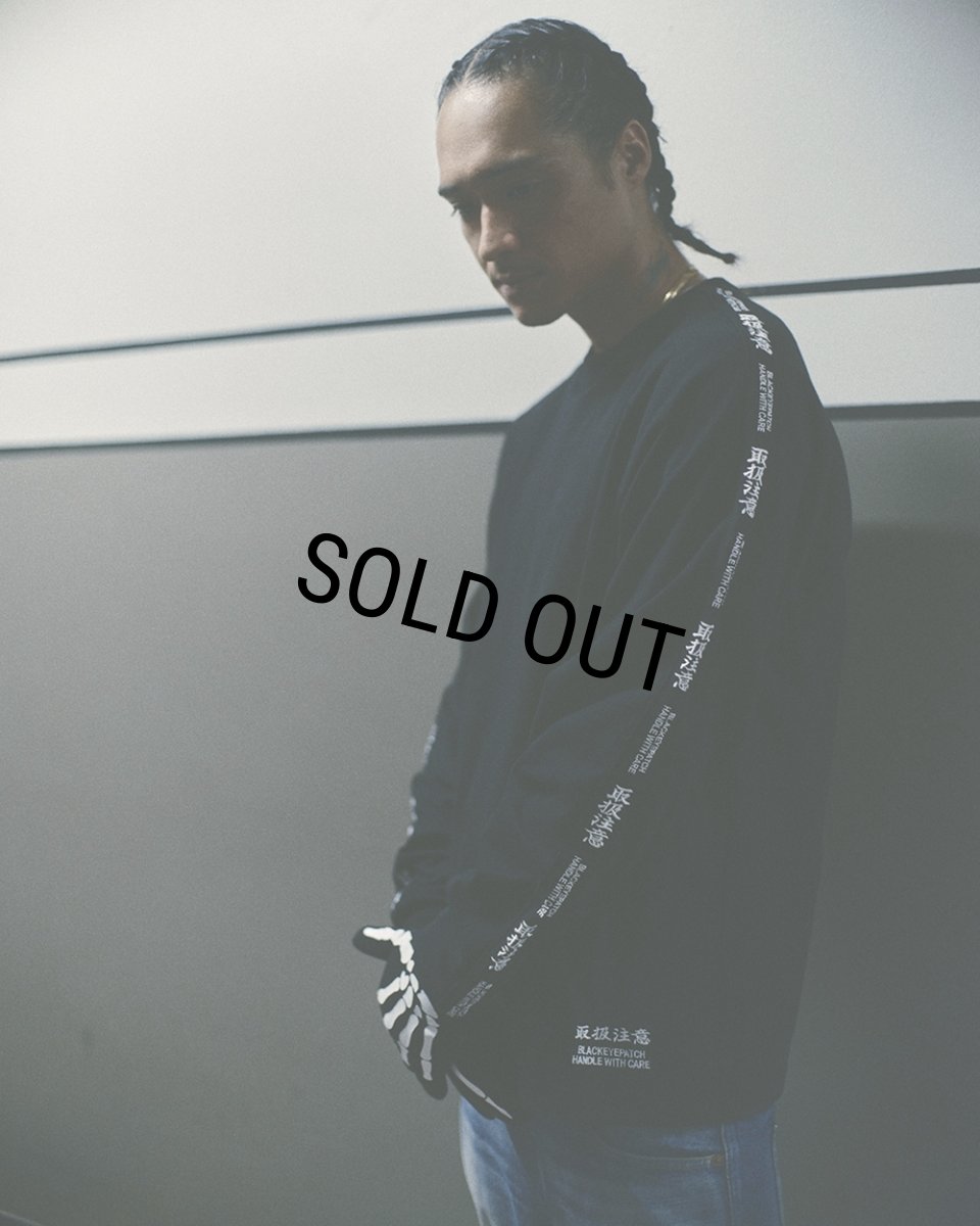 画像3: BlackEyePatch/KANJI TAPED L/S TEE（BLACK） (3)