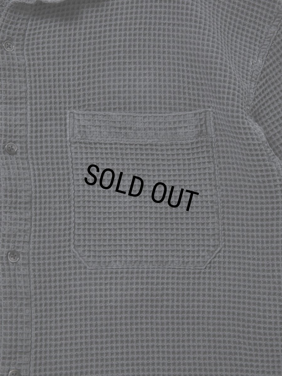 画像4: COOTIE PRODUCTIONS/Pigment Dyed Waffle L/S Shirt（Black）［ピグメントダイワッフルシャツ-25秋冬］ (4)