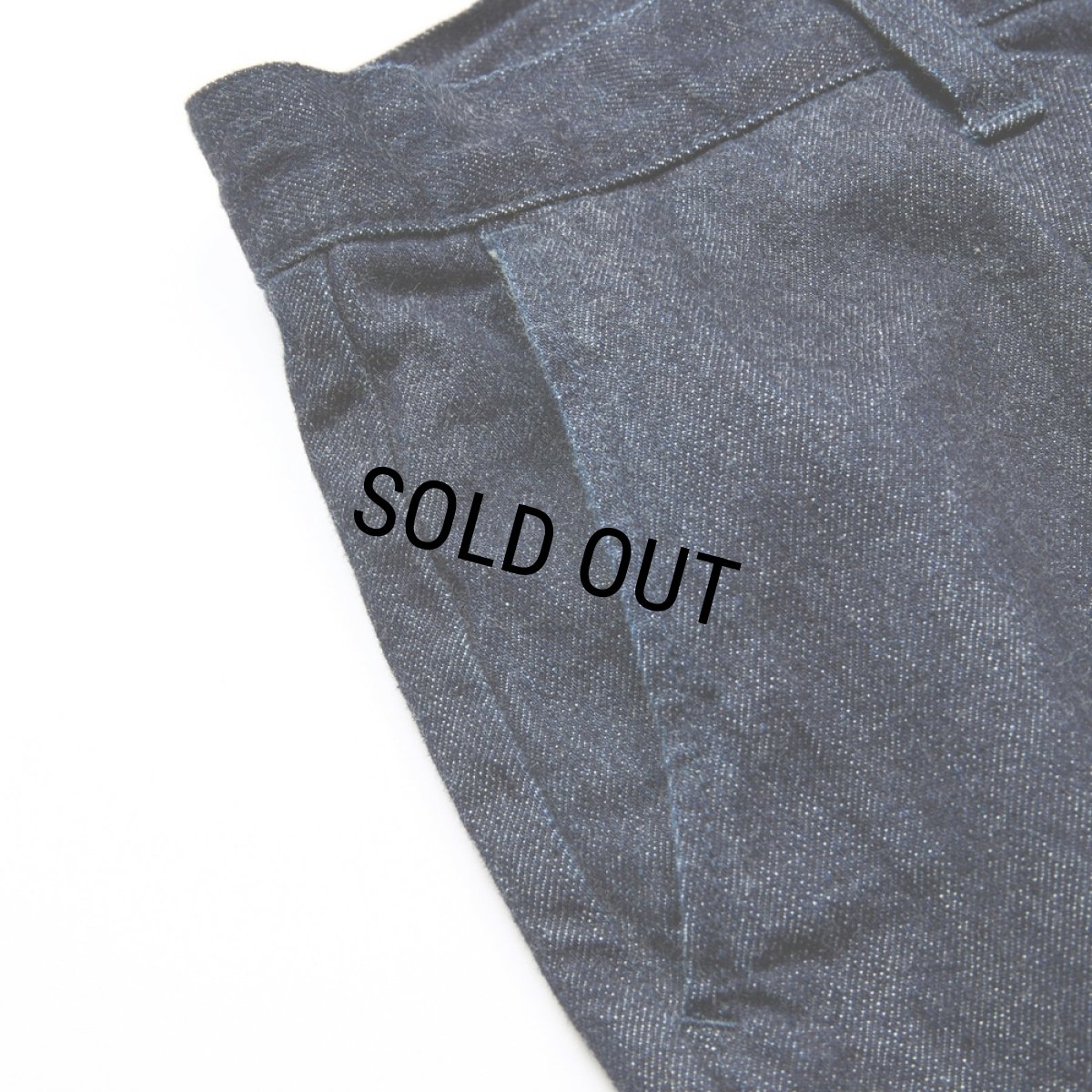 画像6: CALEE/VINTAGE REPRODUCT DENIM TUCK TROUSERS ＜INDIGO＞（INDIGO BLUE）［デニムタックトラウザース-25秋冬］ (6)