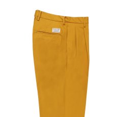 画像2: WACKO MARIA/DOUBLE PLEATED CHINO TROUSERS（YELLOW）［ツータックチノトラウザース-25秋冬］ (2)
