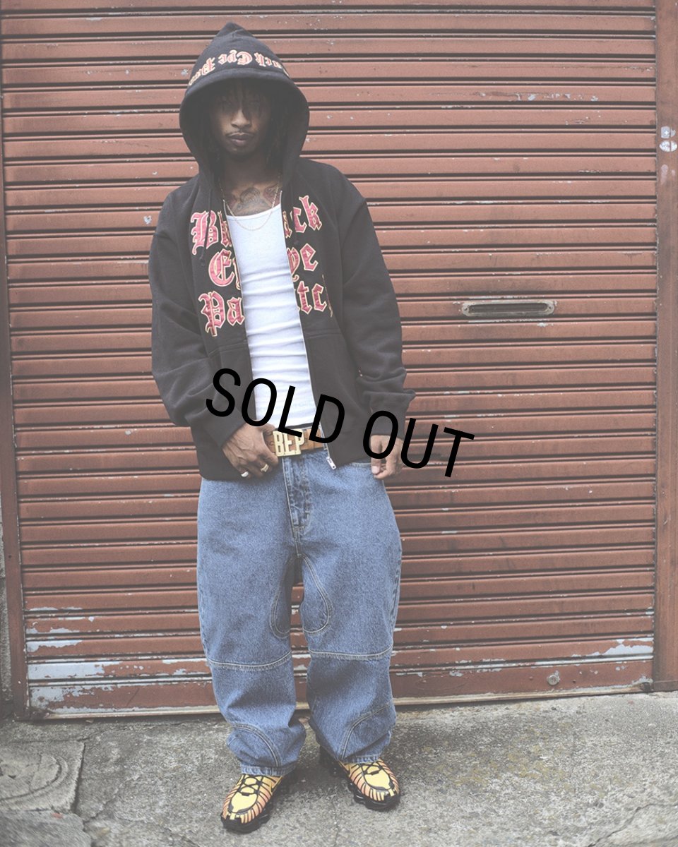 画像4: BlackEyePatch/STACKED OE LOGO ZIP HOODIE（BLACK） (4)