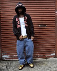画像4: BlackEyePatch/STACKED OE LOGO ZIP HOODIE（BLACK） (4)