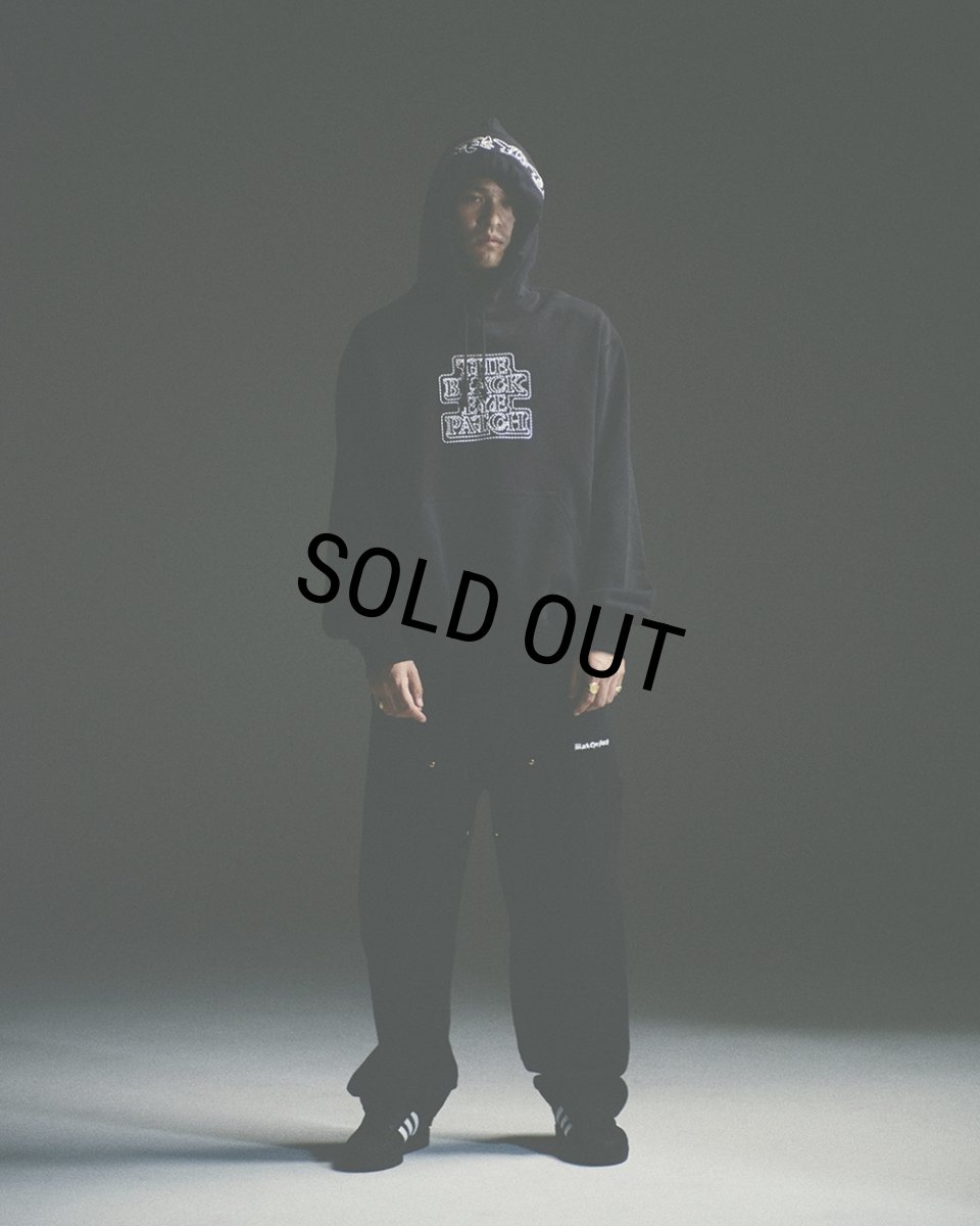画像4: BlackEyePatch/STITCH PRINTED OG LABEL HOODIE（BLACK） (4)