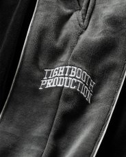 画像8: TIGHTBOOTH/VELOUR PIPING BALLOON PANTS（Black）［ベロアパイピングバルーンパンツ-25秋冬］ (8)