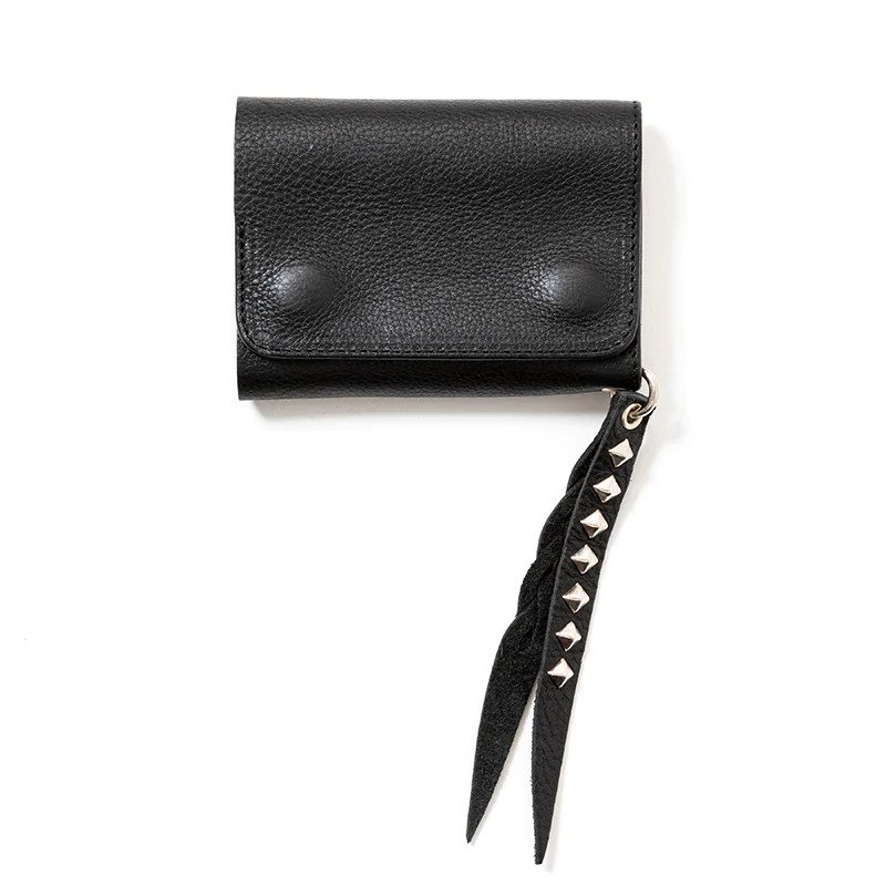 画像1: CALEE/PLANE LEATHER FLAP HALF WALLET＜STUDS CHARM＞（BLACK）［プレーンレザーハーフウォレットwithスタッズチャーム-25秋冬］