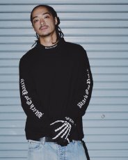 画像3: BlackEyePatch/OE LOGO MOCK NECK L/S TEE（BLACK） (3)