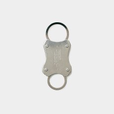 画像2: TIGHTBOOTH/CHECKER PLATE CARABINER（TIGHTBOOTH x DELUXE）（Nickel）［チェッカープレートカラビナ-25冬］ (2)