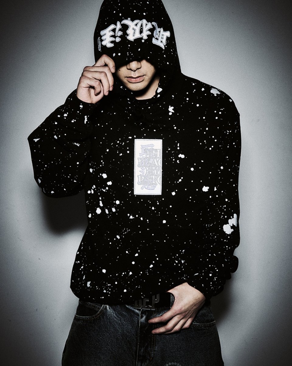画像3: BlackEyePatch/SPLATTERED REFLECTOR HWC LABEL HOODIE（BLACK） (3)
