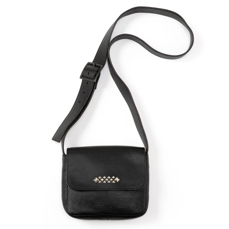 画像1: CALEE/STUDS LEATHER SHOULDER POUCH BAG（BLACK）［レザーショルダーポーチバッグ-26春夏］