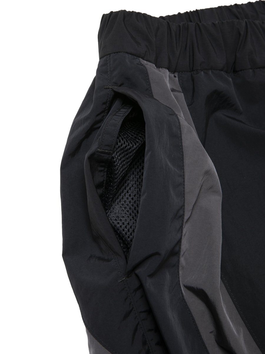 画像4: COOTIE PRODUCTIONS/Nylon Paneling Shin Cut Wide Track Pants（Black）［シンカットワイドトラックパンツ-26春夏］ (4)