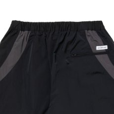 画像6: COOTIE PRODUCTIONS/Nylon Paneling Shin Cut Wide Track Pants（Black）［シンカットワイドトラックパンツ-26春夏］ (6)