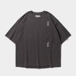TIGHTBOOTH/STRAIGHT UP S/S T-SHIRT（Charcoal）［ストレートアップT