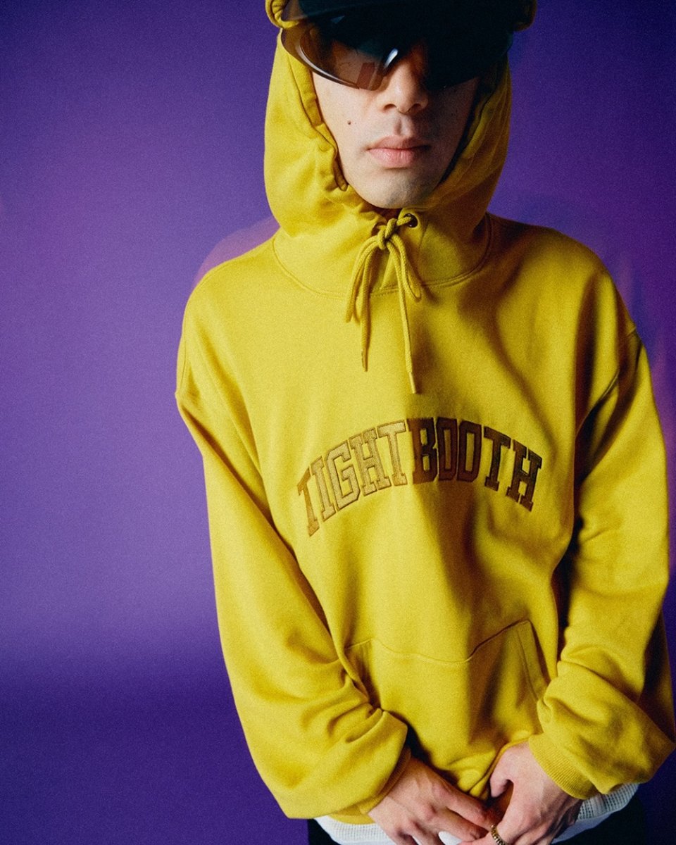 画像2: TIGHTBOOTH/COLLEGE HOODIE（Black）［カレッジフーディー-26春夏］ (2)