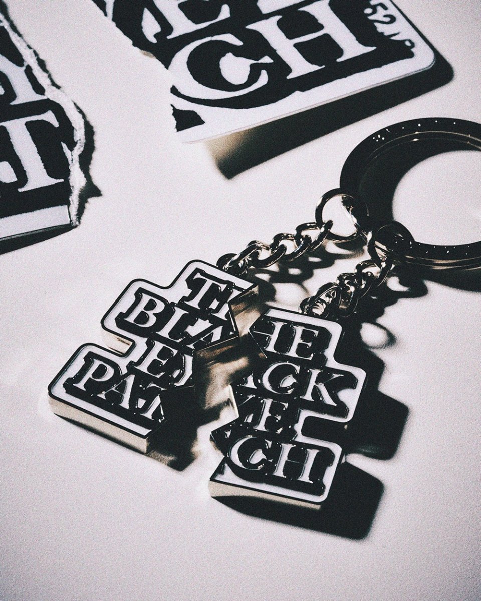 画像2: BlackEyePatch/SPLIT OG LABEL PLATE KEYCHAIN（SILVER） (2)