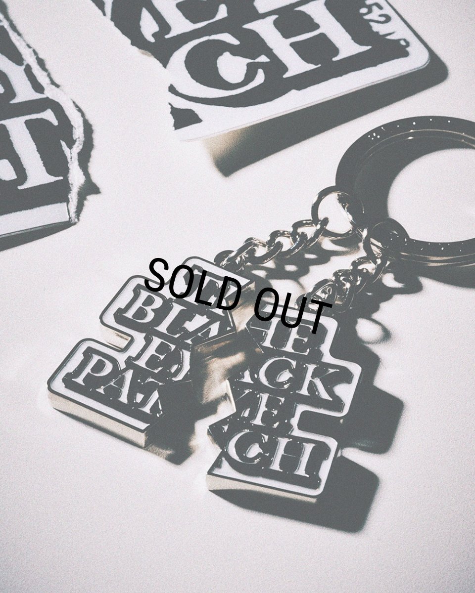 画像2: BlackEyePatch/SPLIT OG LABEL PLATE KEYCHAIN（SILVER） (2)