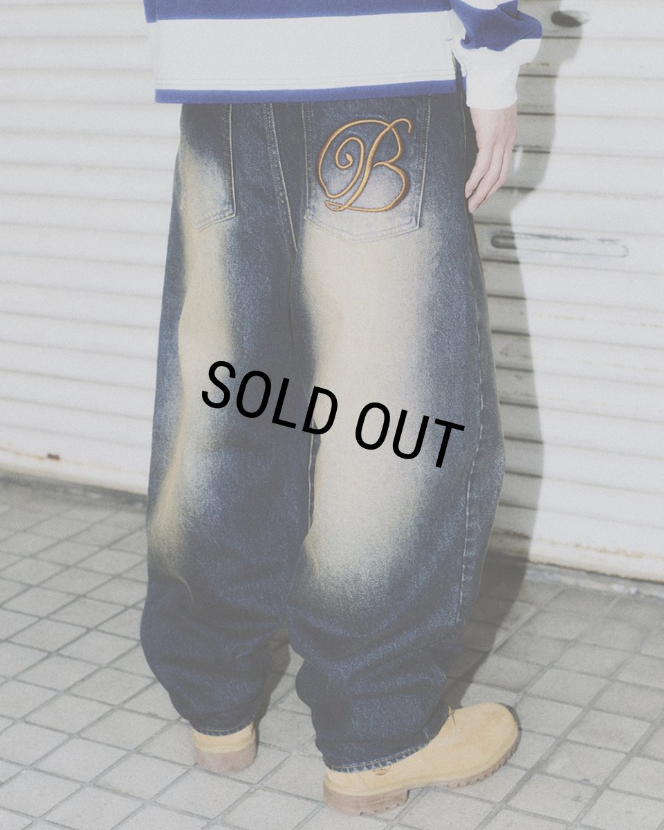 画像3: BlackEyePatch/B EMBLEM BAGGY JEANS（DARK INDIGO） (3)