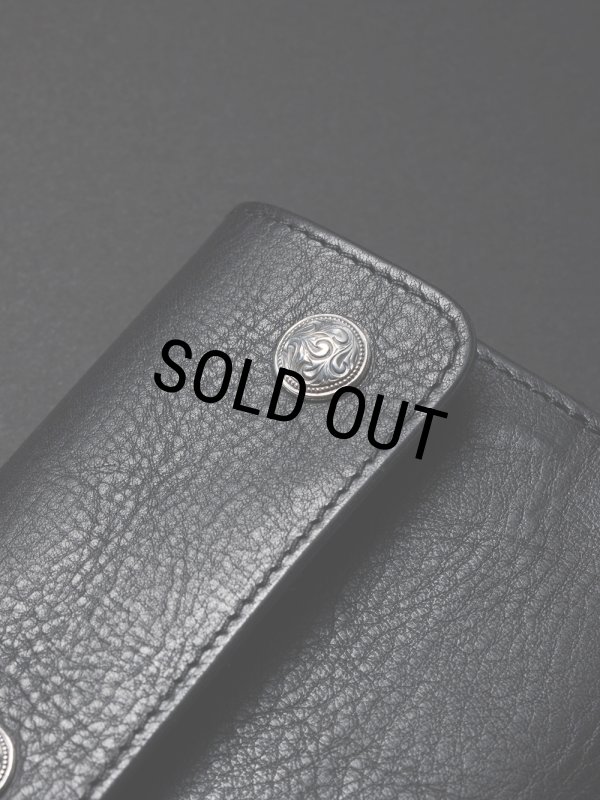 ANTIDOTE BUYERS CLUB/Trifold Wallet（Black/Grain Leather） - JONAS
