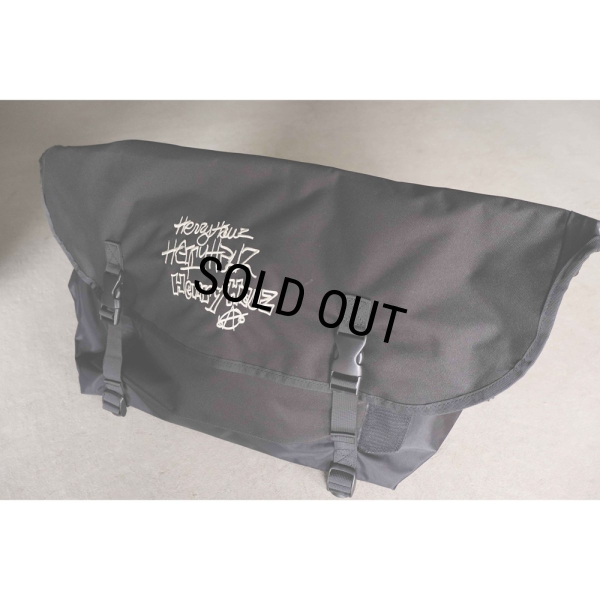 画像1: ROUGH AND RUGGED/FUN MESSENGER（BLACK）［ファンメッセンジャーバッグ-26春夏］ (1)