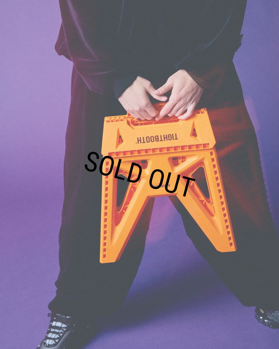 画像10: TIGHTBOOTH/LABEL LOGO FOLDING STOOL（Orange）［フォールディングスツール-26春夏］ (10)