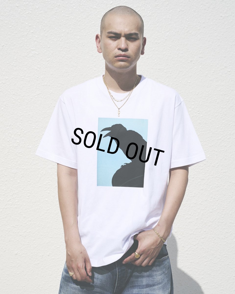 画像3: BlackEyePatch/JIRO KONAMI CROW PHOTO TEE（WHITE） (3)