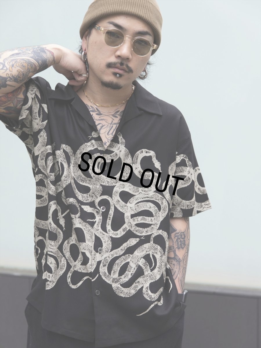 画像8: CALEE/SNAKE PATTERN PANEL S/S SH（BLACK）［スネークパターンシャツ-26春夏］ (8)