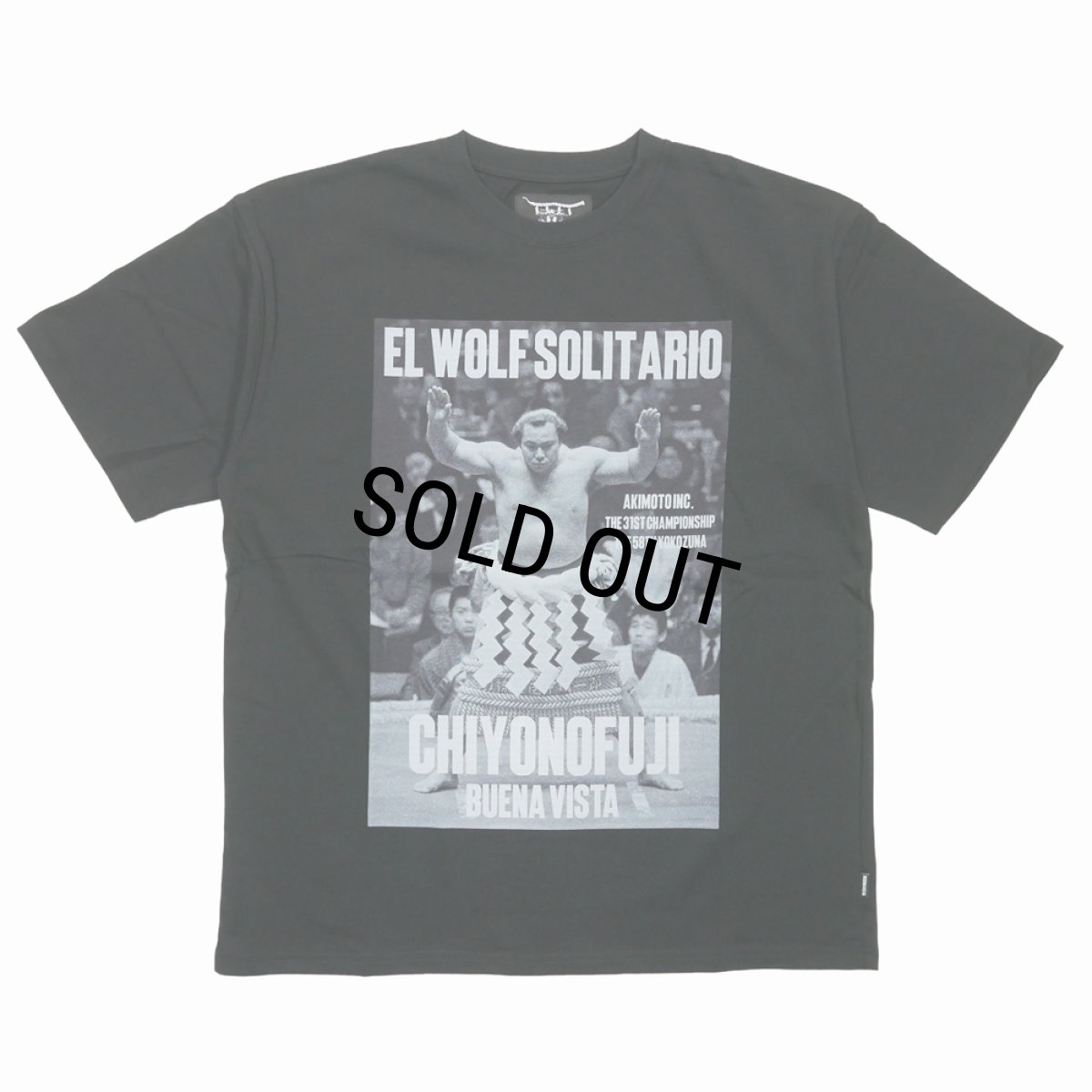 画像1: BUENA VISTA/El wolf solitario tee uno（×千代の富士）（BLACK）［プリントT-26春夏］ (1)