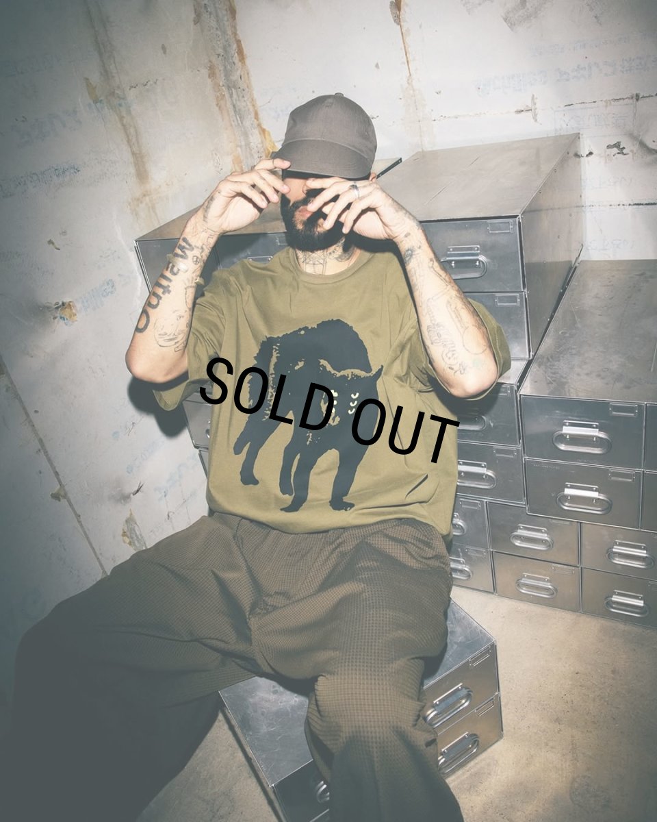 画像2: TIGHTBOOTH/NEON EYES S/S T-SHIRT（Charcoal）［ネオンアイズT-26夏］ (2)