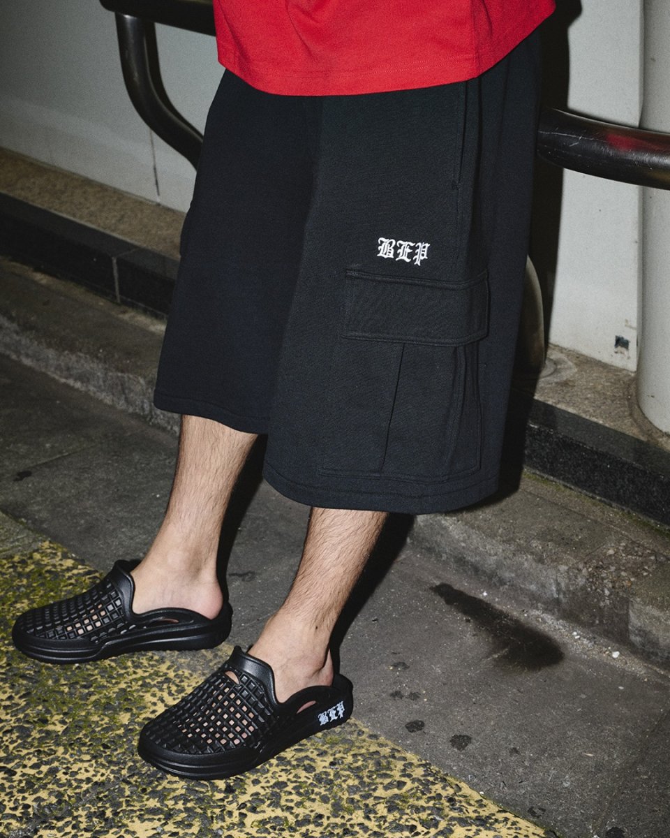 画像3: BlackEyePatch/3 LETTER OE SWEAT CARGO BAGGY SHORTS（BLACK） (3)