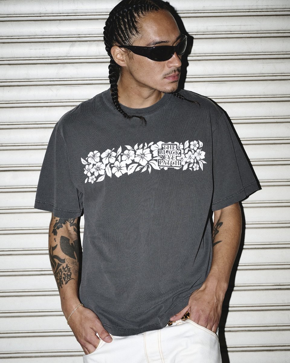 画像3: BlackEyePatch/HIBISCUS STRIPE OG LABEL TEE（WASHED BLACK） (3)