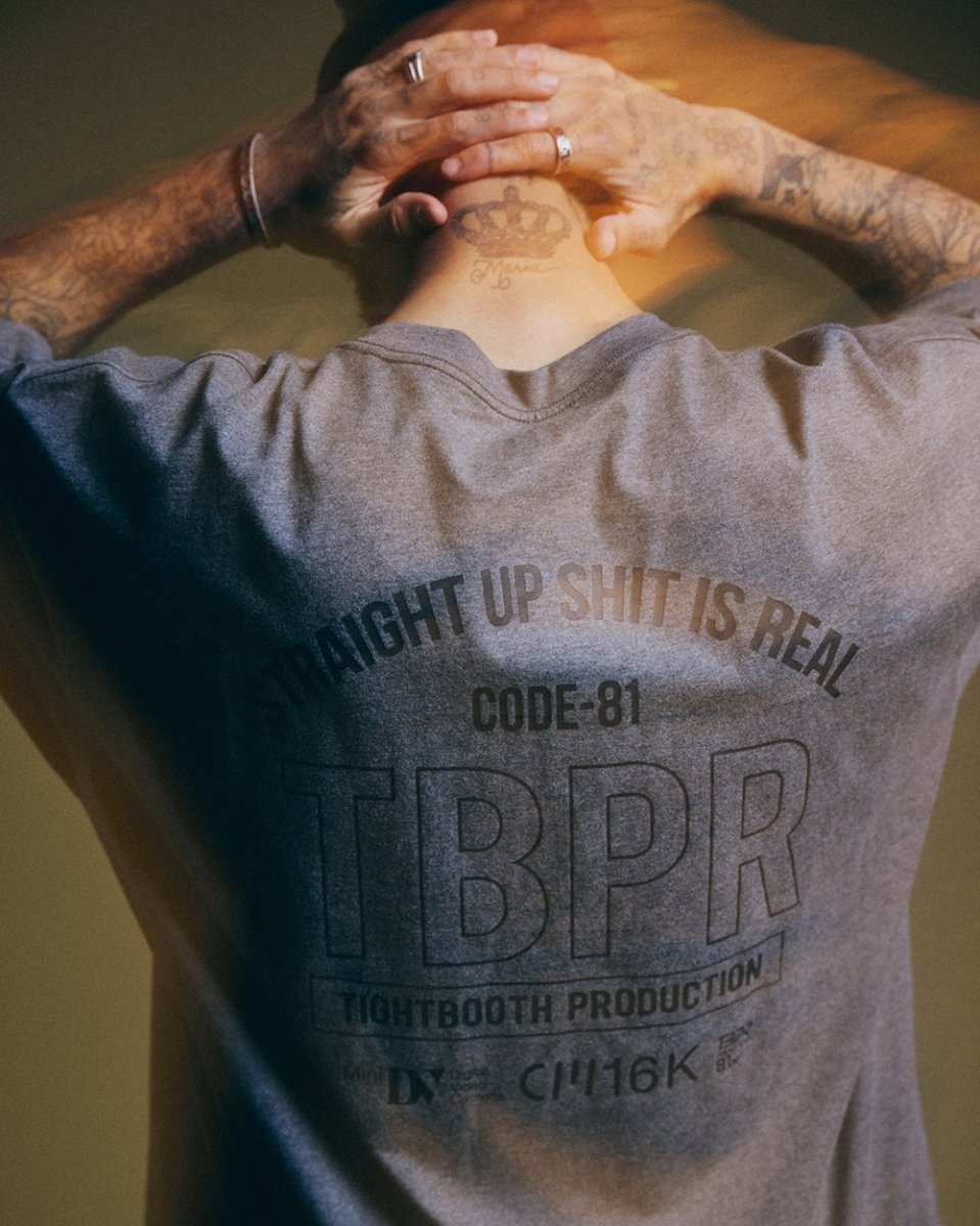 画像9: TIGHTBOOTH/STRAIGHT UP S/S T-SHIRT（Charcoal）［ストレートアップT-26秋冬］ (9)